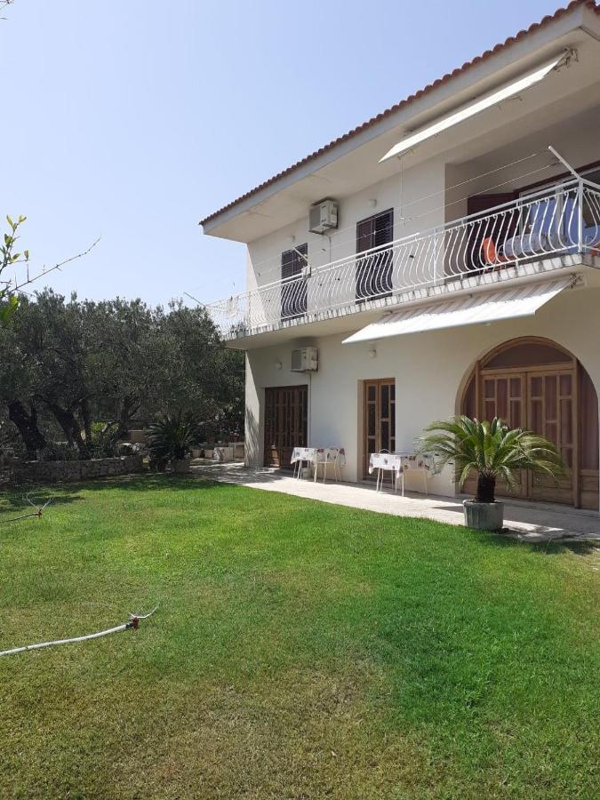 Ferienwohnung Apartman Vrisika Ll Makarska Exterior foto